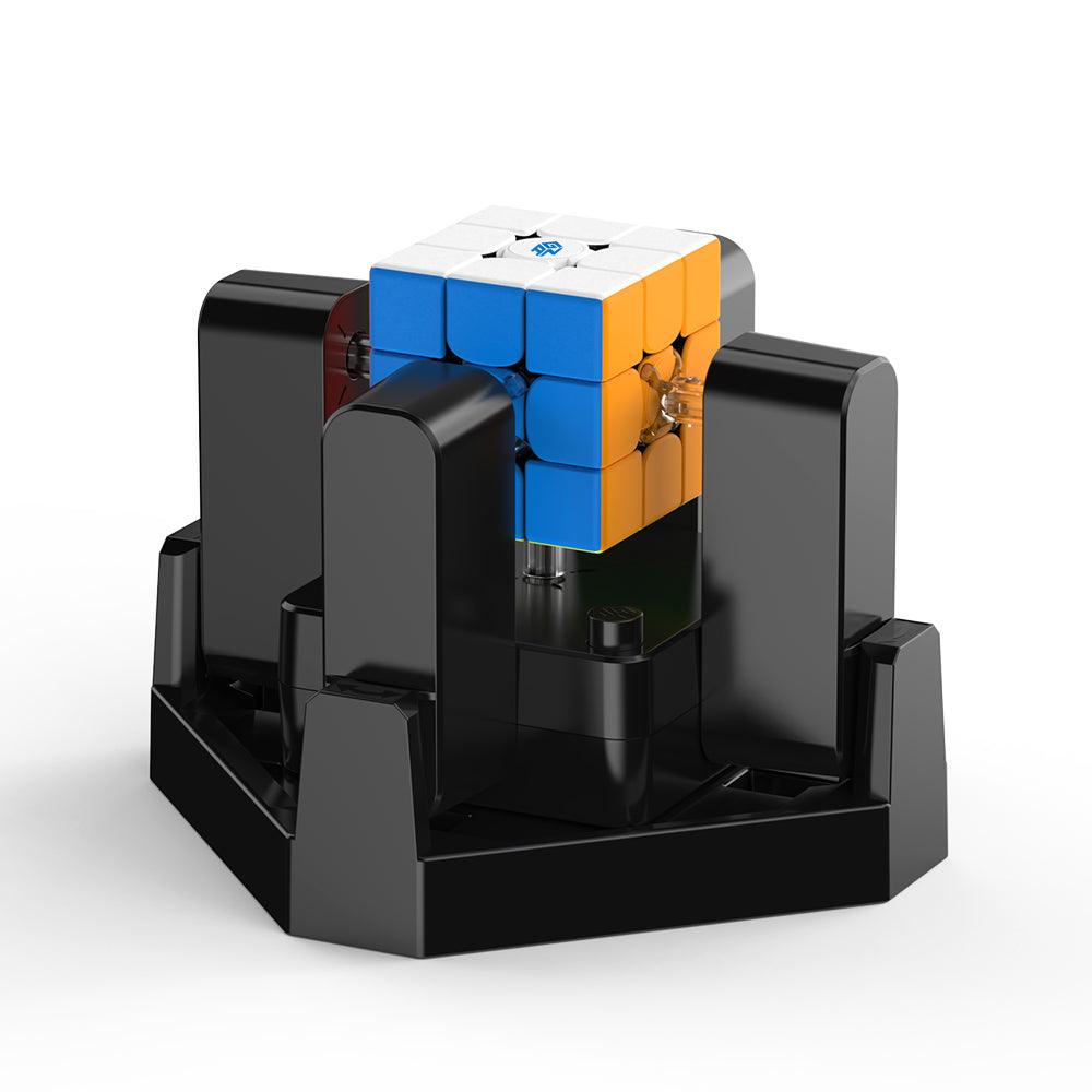 GAN Cube Robot Auto Scrambling and Solving